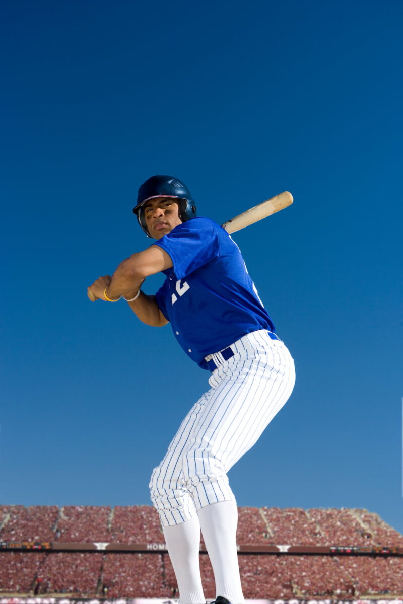 baseball-player-with-bat-waiting-for-pitch-in-stad-2026-01-11-08-07-51-utc