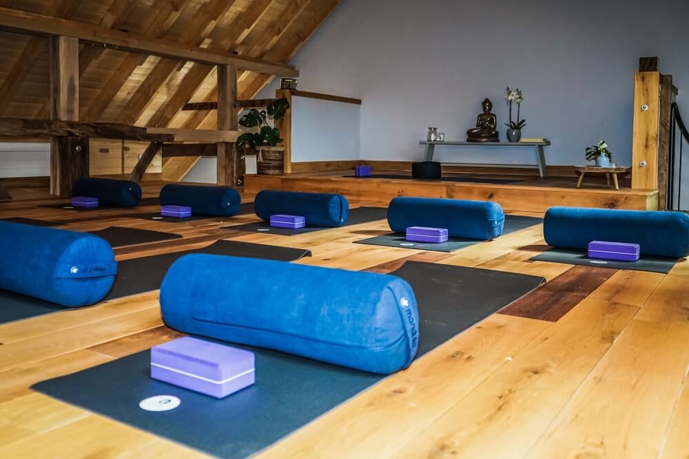 yoga-studio-with-mats-and-bolsters-2026-01-07-00-32-56-utc