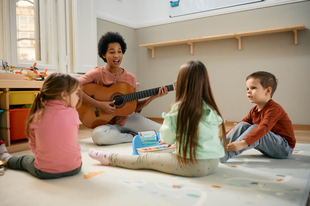 The Benefits of Group Music Classes for Social Growth
