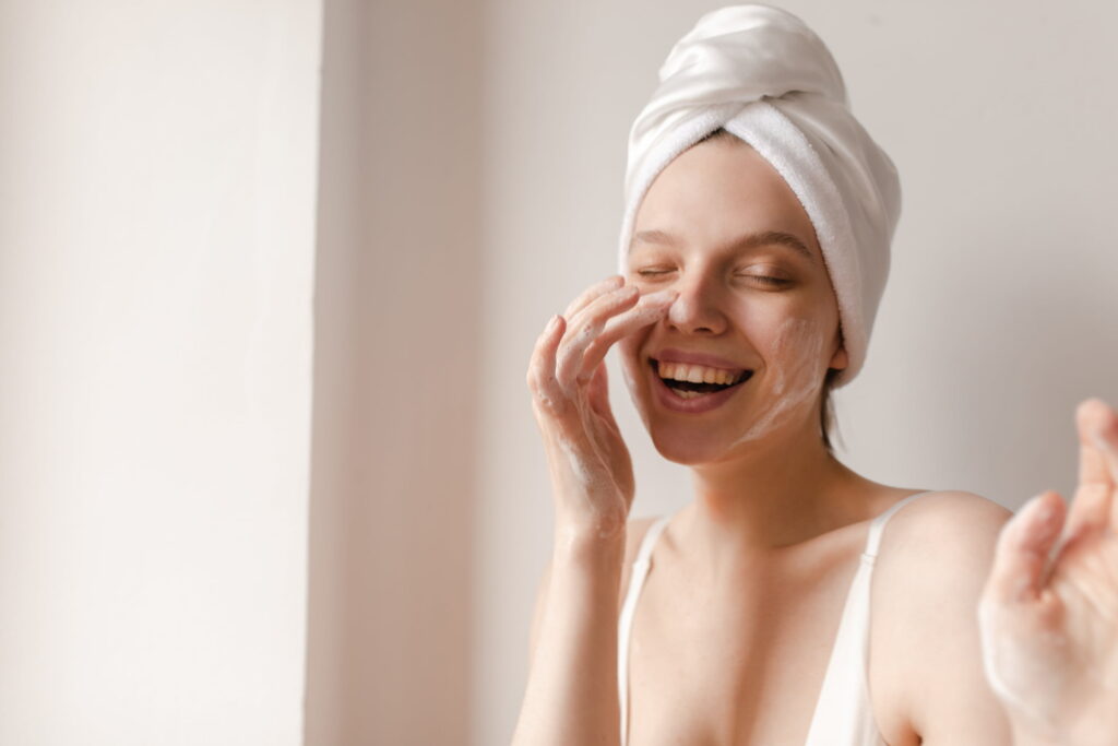 Daily Skincare Routine To Improve Skin Hydration