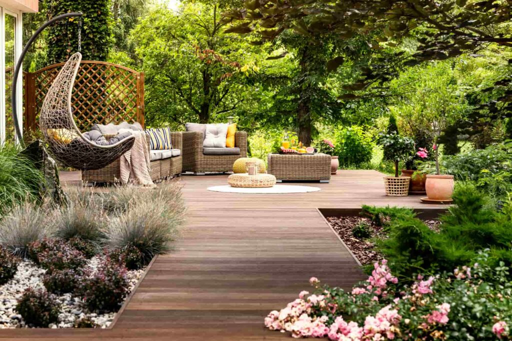 How To Create Stunning Outdoor Landscapes Naturally
