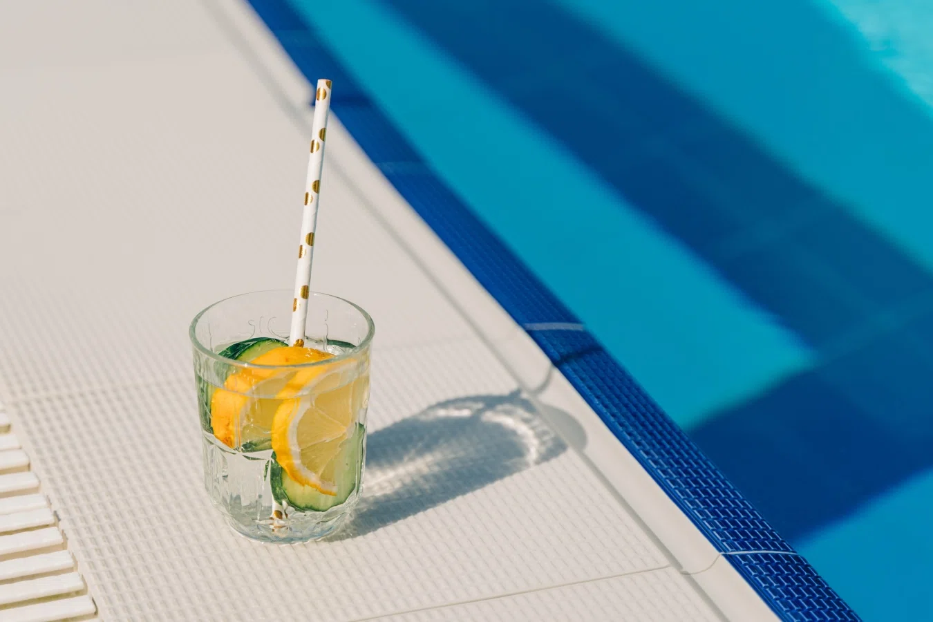 Optimal Pre-Swim Nutrition for Youth and Adult Swimmers
