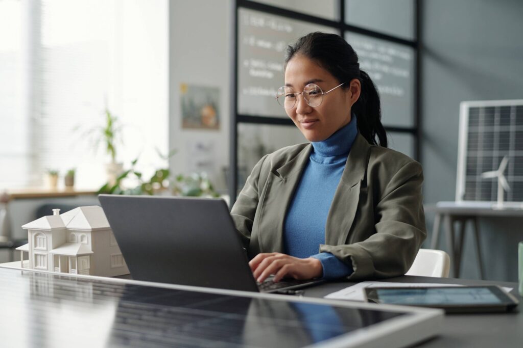 10 Ways a Virtual Assistant Can Save You Hours Every Week