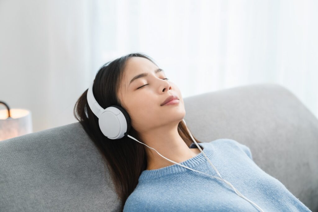 Sound Therapy vs Traditional Sleep Aids: What to Know