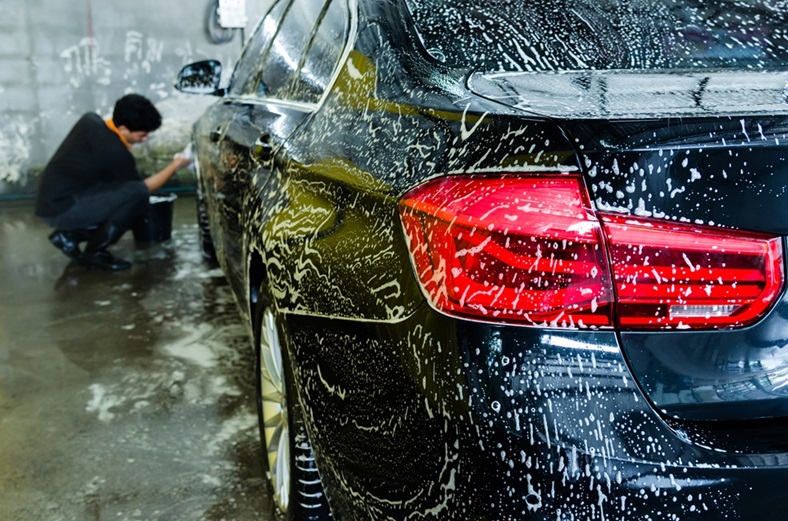 Common Mistakes to Avoid While Washing Cars